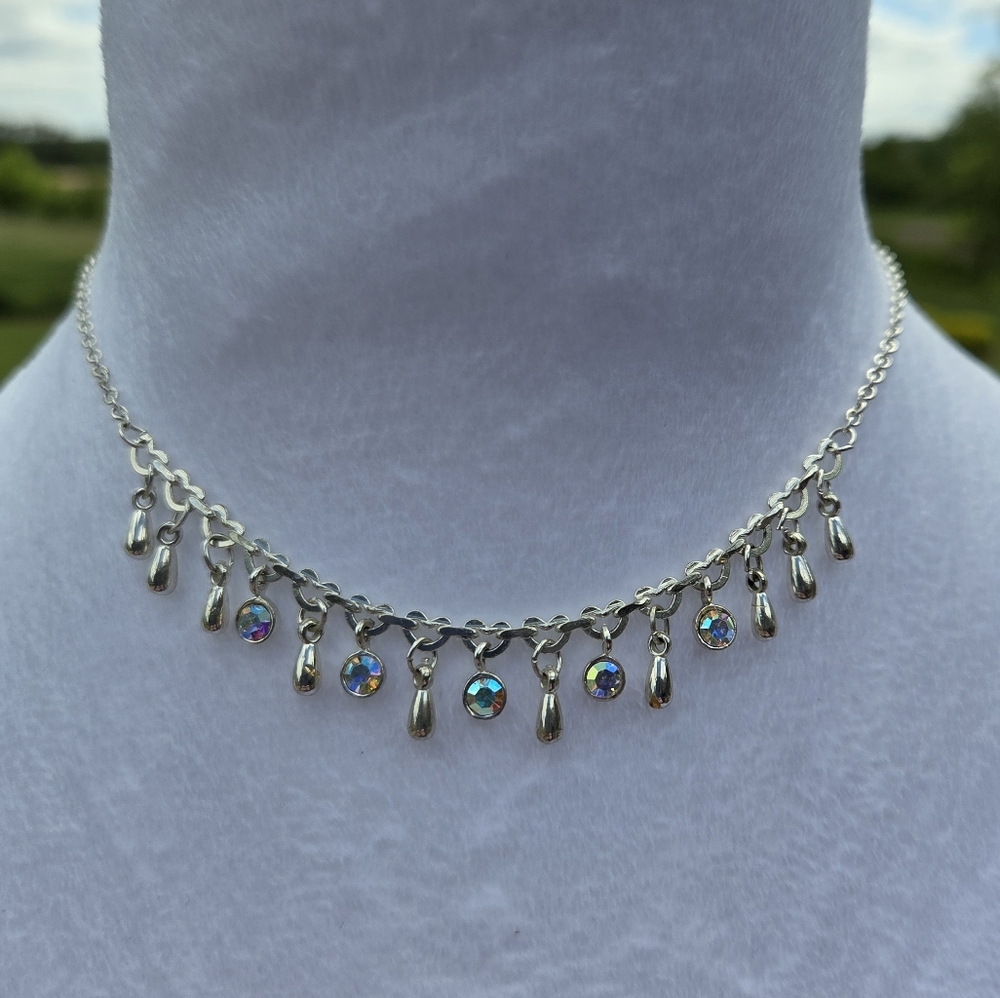 Elegant Silver Necklace with Crystal Accents